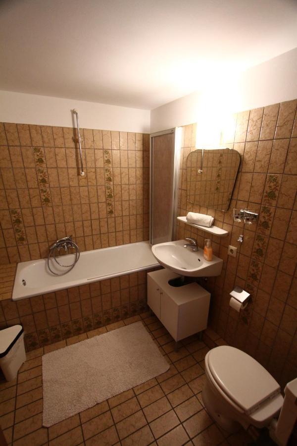 Christianes Gaestehaus デュッセルドルフ エクステリア 写真