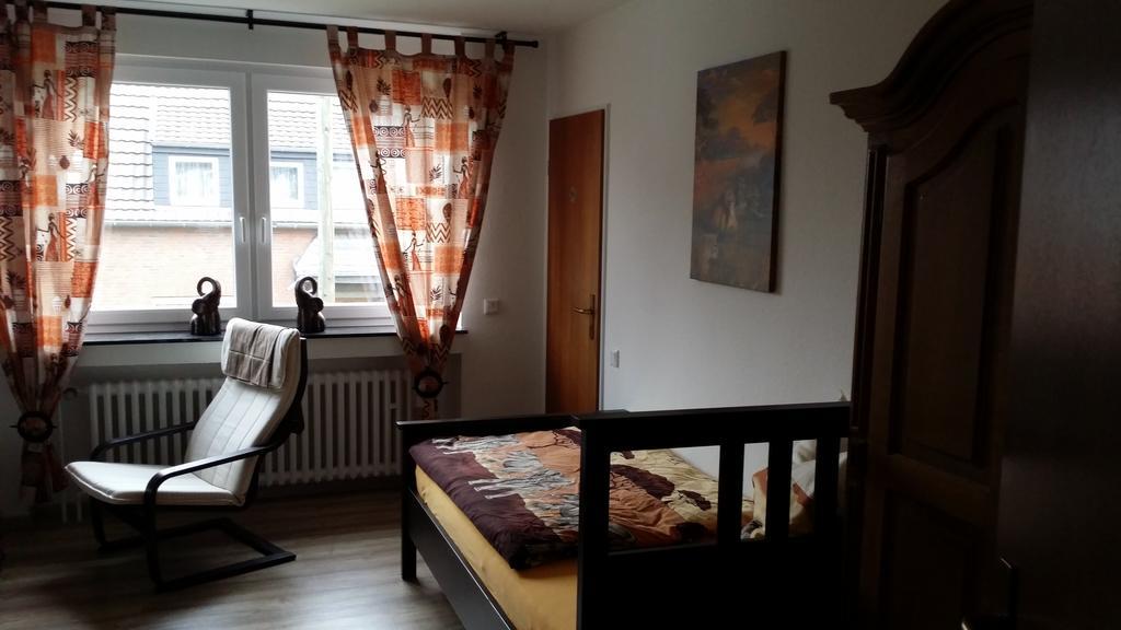 Christianes Gaestehaus デュッセルドルフ エクステリア 写真