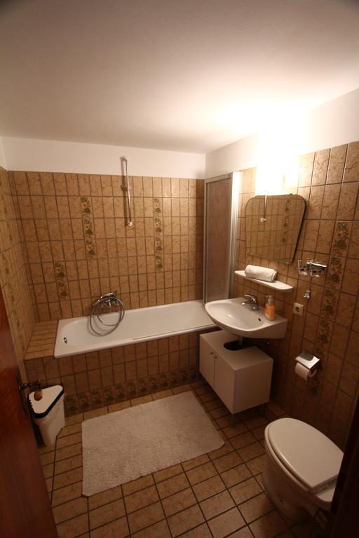Christianes Gaestehaus デュッセルドルフ エクステリア 写真