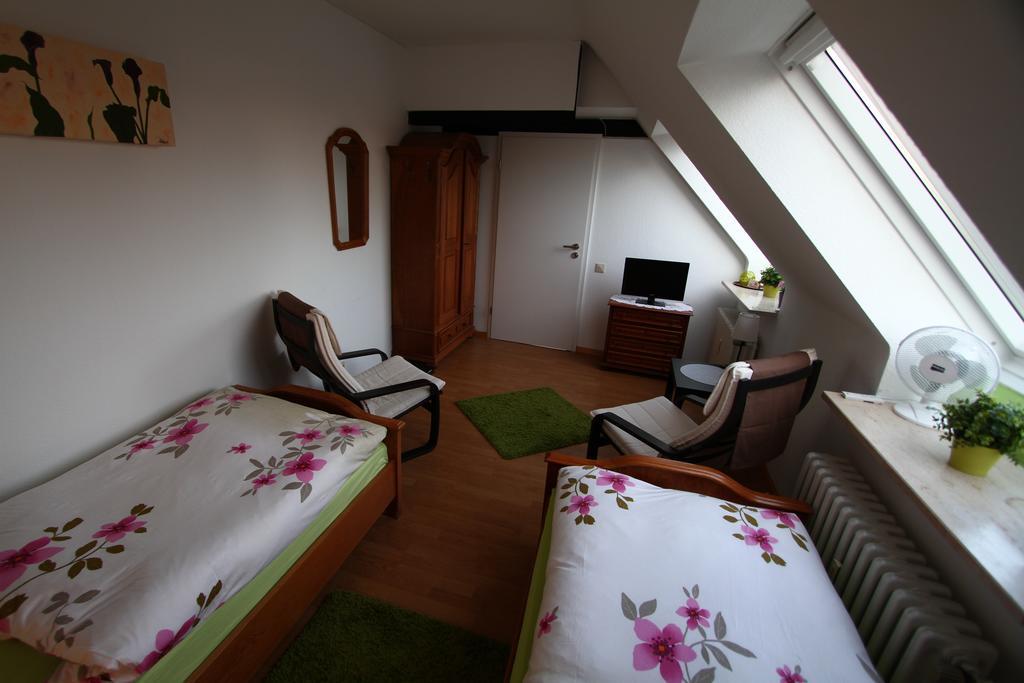 Christianes Gaestehaus デュッセルドルフ エクステリア 写真